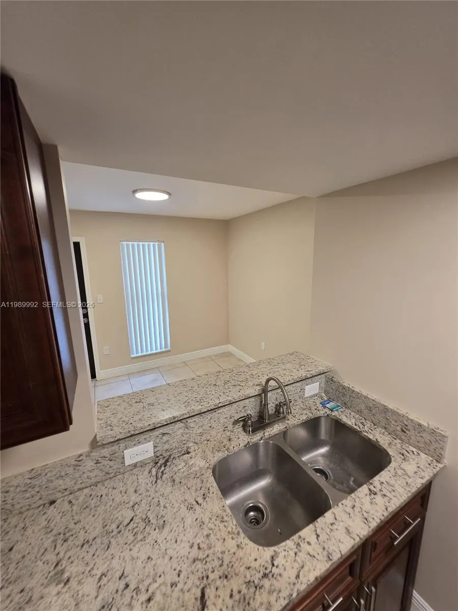 1990 Nw 4th Ct 7, Miami, Florida 33136, Miami, Florida 33136, 3 Bedrooms Bedrooms, ,1 BathroomBathrooms,Residential,For Sale,1990 Nw 4th Ct 7, Miami, Florida 33136,A11989992