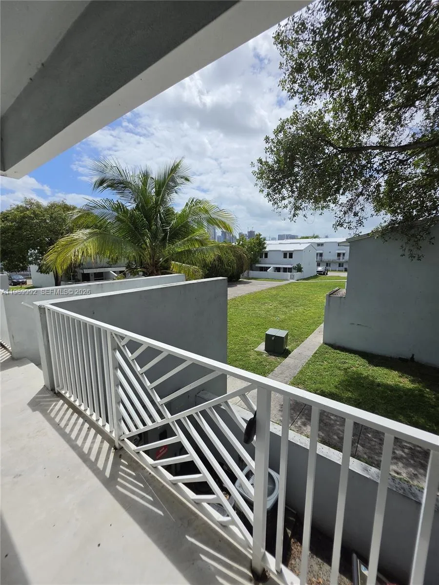 1990 Nw 4th Ct 7, Miami, Florida 33136, Miami, Florida 33136, 3 Bedrooms Bedrooms, ,1 BathroomBathrooms,Residential,For Sale,1990 Nw 4th Ct 7, Miami, Florida 33136,A11989992