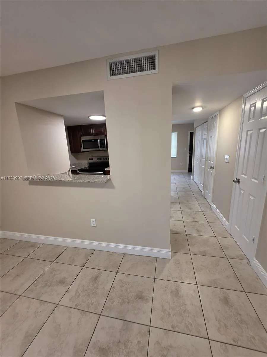 1990 Nw 4th Ct 7, Miami, Florida 33136, Miami, Florida 33136, 3 Bedrooms Bedrooms, ,1 BathroomBathrooms,Residential,For Sale,1990 Nw 4th Ct 7, Miami, Florida 33136,A11989992