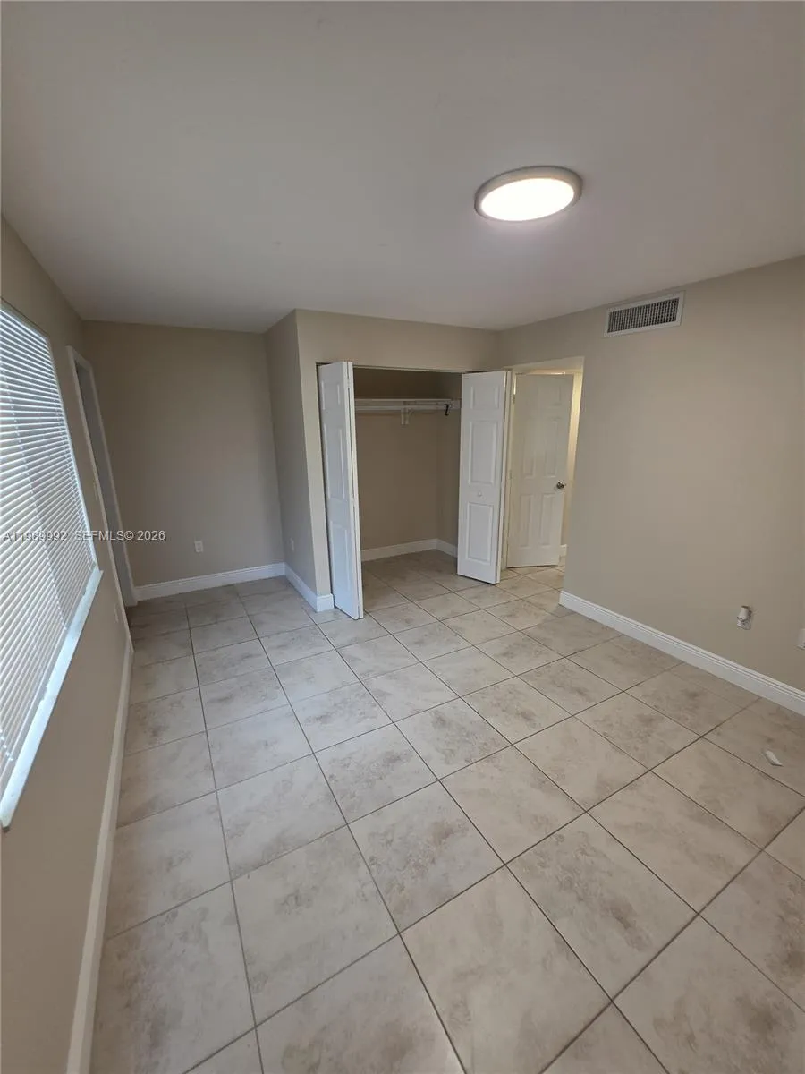 1990 Nw 4th Ct 7, Miami, Florida 33136, Miami, Florida 33136, 3 Bedrooms Bedrooms, ,1 BathroomBathrooms,Residential,For Sale,1990 Nw 4th Ct 7, Miami, Florida 33136,A11989992