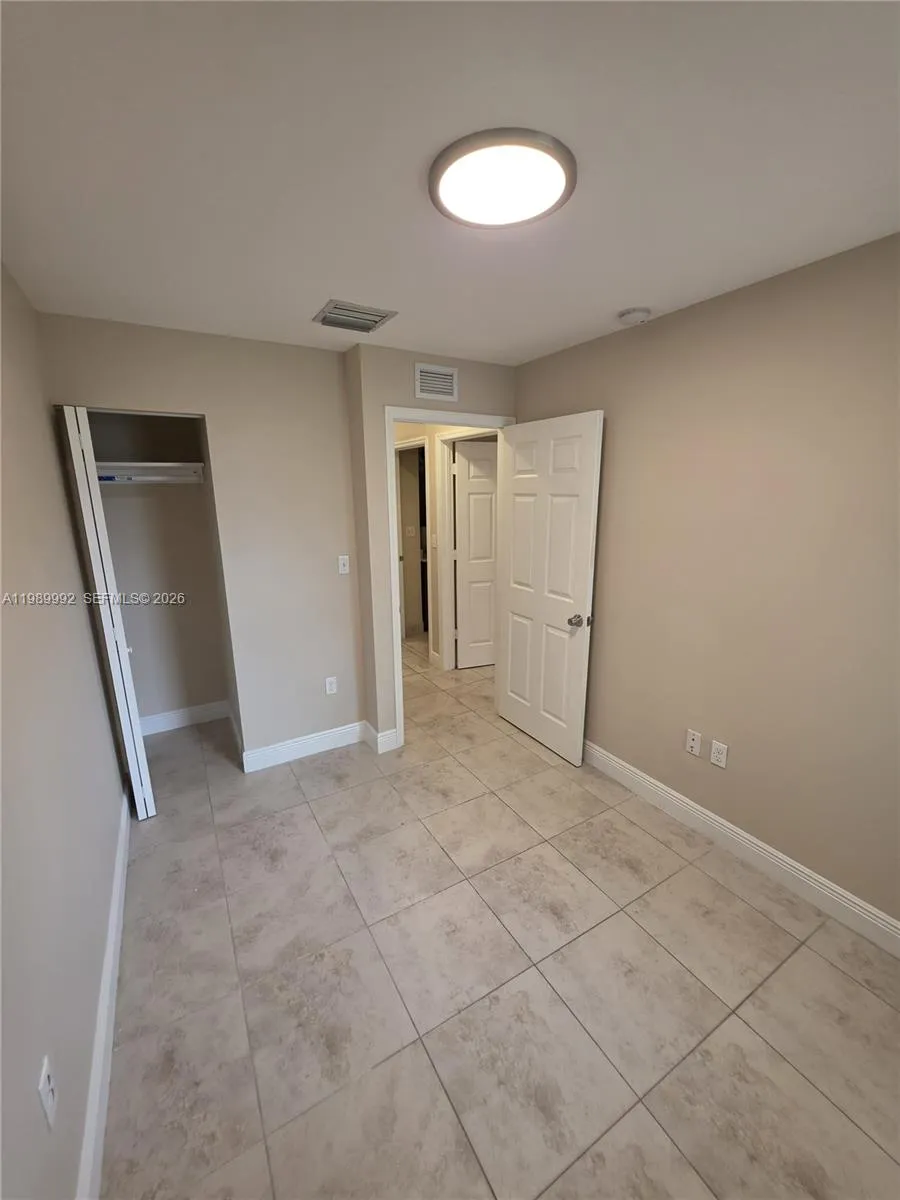 1990 Nw 4th Ct 7, Miami, Florida 33136, Miami, Florida 33136, 3 Bedrooms Bedrooms, ,1 BathroomBathrooms,Residential,For Sale,1990 Nw 4th Ct 7, Miami, Florida 33136,A11989992