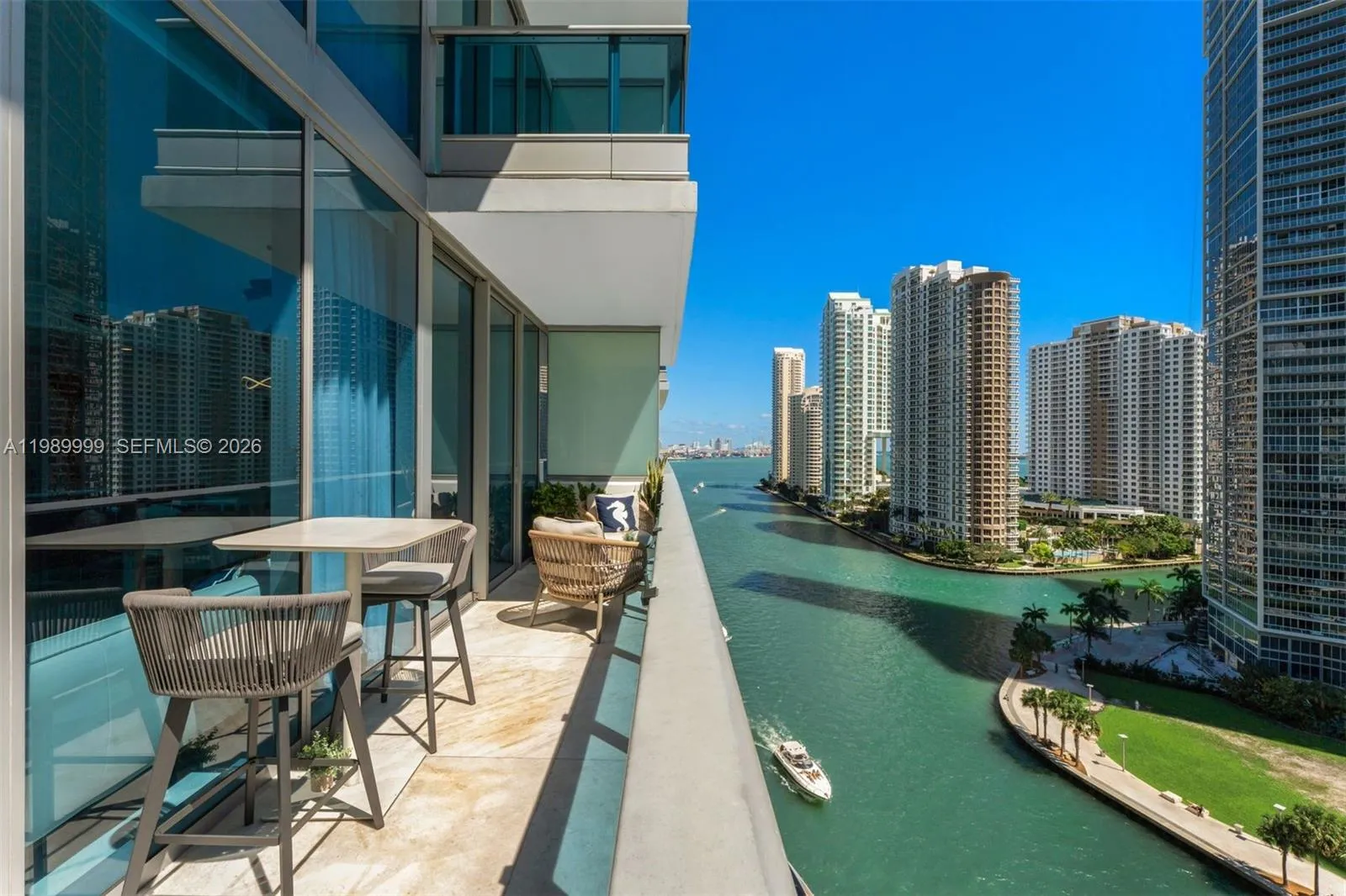 200 Biscayne Boulevard Way 1406, Miami, Florida 33, Miami, Florida 33131, 3 Bedrooms Bedrooms, ,2 BathroomsBathrooms,Residential,For Sale,200 Biscayne Boulevard Way 1406, Miami, Florida 33,A11989999