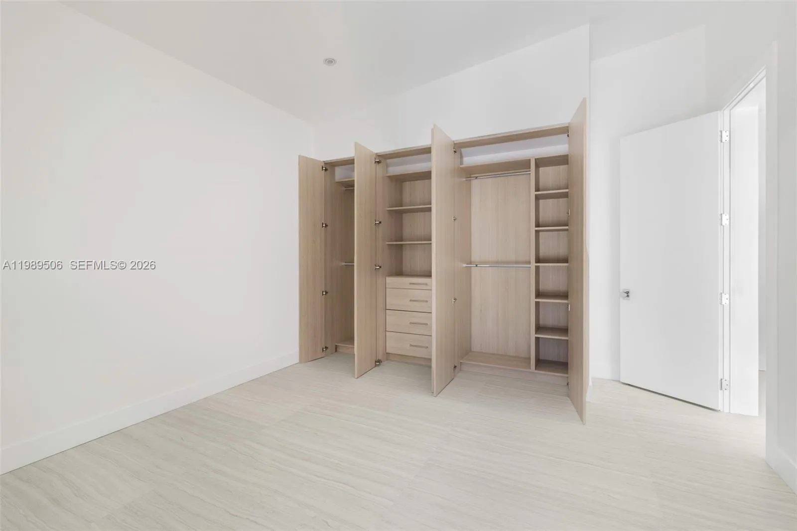 8800 Sw 118th St, Miami, Florida 33176, Miami, Florida 33176, 5 Bedrooms Bedrooms, ,4 BathroomsBathrooms,Residential Lease,For Rent,8800 Sw 118th St, Miami, Florida 33176,A11989506