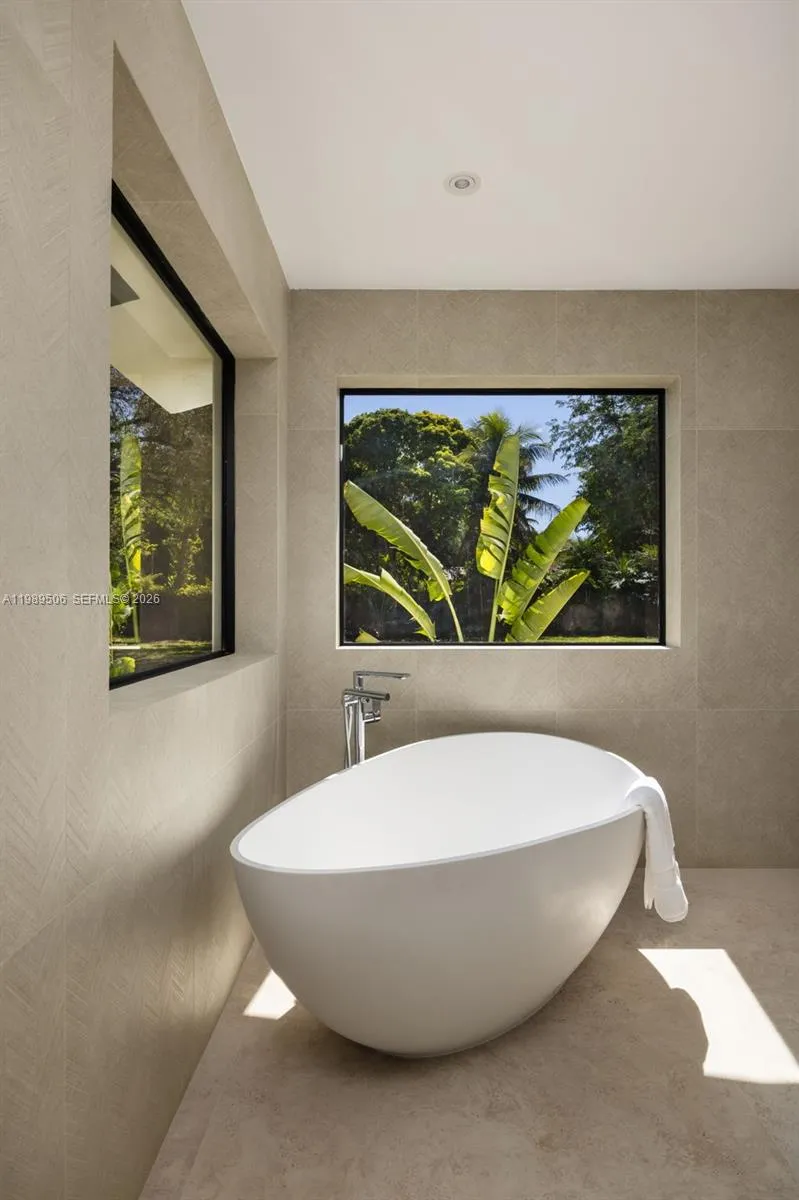 8800 Sw 118th St, Miami, Florida 33176, Miami, Florida 33176, 5 Bedrooms Bedrooms, ,4 BathroomsBathrooms,Residential Lease,For Rent,8800 Sw 118th St, Miami, Florida 33176,A11989506