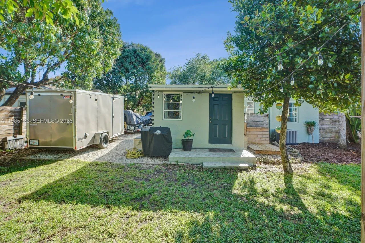 6420 Sw 58th Pl, South Miami, Florida 33143, South Miami, Florida 33143, 2 Bedrooms Bedrooms, ,1 BathroomBathrooms,Residential,For Sale,6420 Sw 58th Pl, South Miami, Florida 33143,A11985122