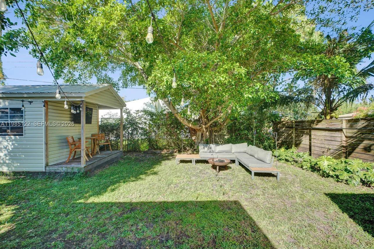 6420 Sw 58th Pl, South Miami, Florida 33143, South Miami, Florida 33143, 2 Bedrooms Bedrooms, ,1 BathroomBathrooms,Residential,For Sale,6420 Sw 58th Pl, South Miami, Florida 33143,A11985122