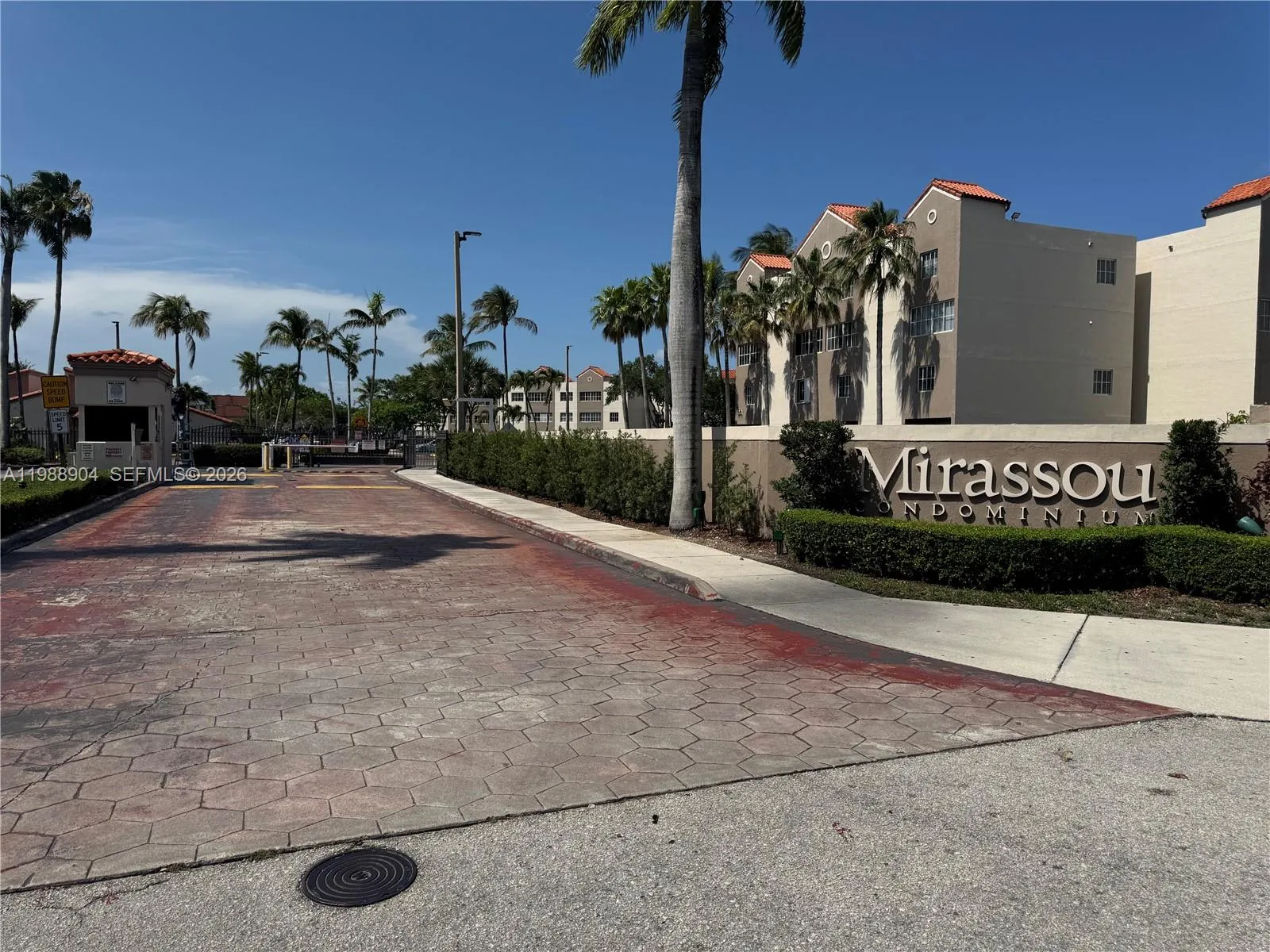6195 Nw 186th St 211, Hialeah, Florida 33015, Hialeah, Florida 33015, 2 Bedrooms Bedrooms, ,1 BathroomBathrooms,Residential Lease,For Rent,6195 Nw 186th St 211, Hialeah, Florida 33015,A11988904