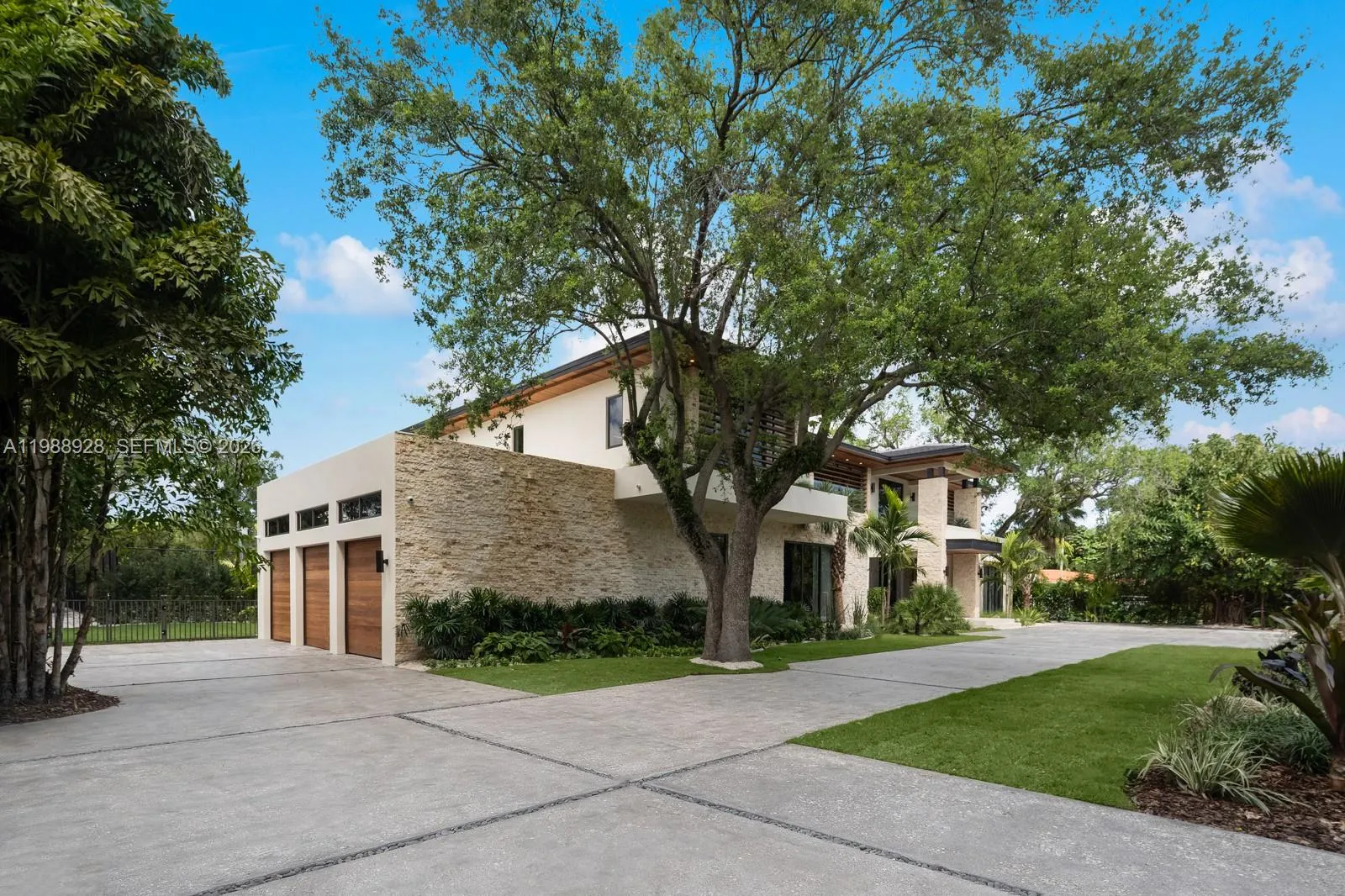 5545 Sw 81st Ter, Miami, Florida 33143, Miami, Florida 33143, 7 Bedrooms Bedrooms, ,7 BathroomsBathrooms,Residential,For Sale,5545 Sw 81st Ter, Miami, Florida 33143,A11988928