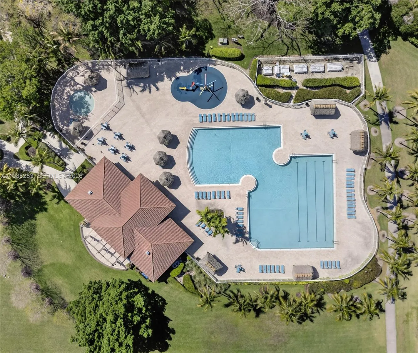 ClubHouse-Pool