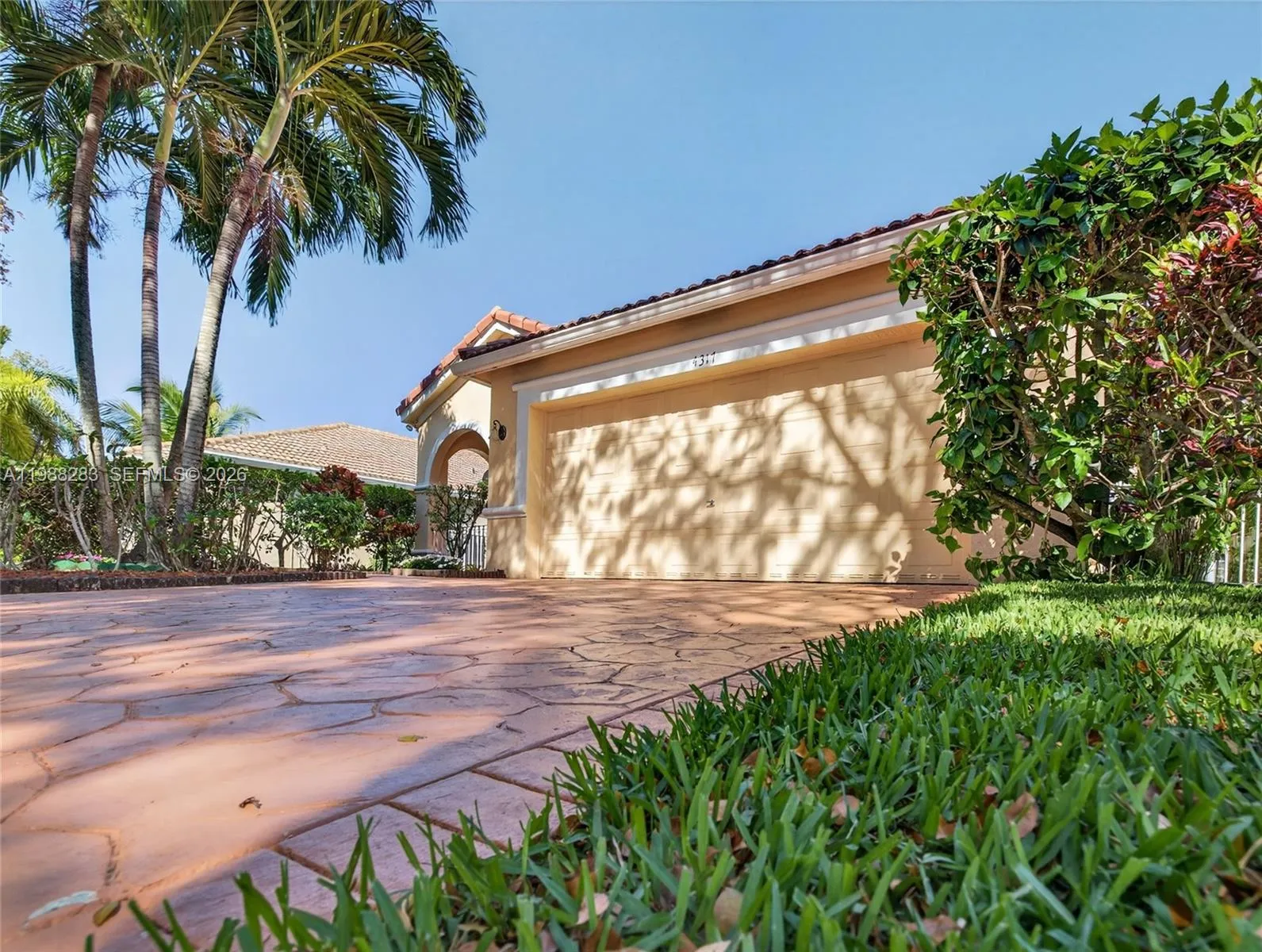 4317 Se Willow Ridge Dr, Weston, Florida 33331, Weston, Florida 33331, 3 Bedrooms Bedrooms, ,2 BathroomsBathrooms,Residential,For Sale,4317 Se Willow Ridge Dr, Weston, Florida 33331,A11988283