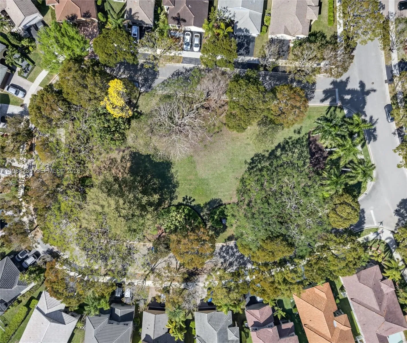 Park-like green space community