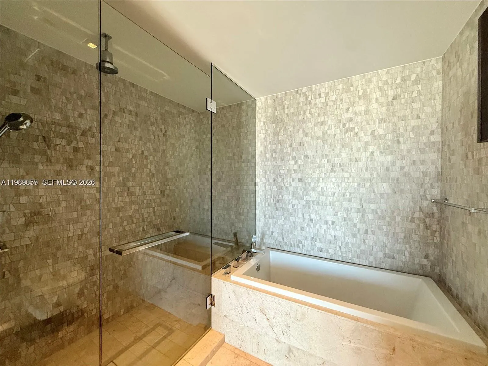 88 Sw 7th St 1808, Miami, Florida 33130, Miami, Florida 33130, 1 Bedroom Bedrooms, ,1 BathroomBathrooms,Residential Lease,For Rent,88 Sw 7th St 1808, Miami, Florida 33130,A11989877