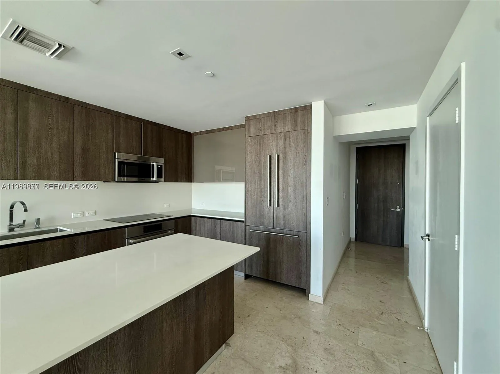 88 Sw 7th St 1808, Miami, Florida 33130, Miami, Florida 33130, 1 Bedroom Bedrooms, ,1 BathroomBathrooms,Residential Lease,For Rent,88 Sw 7th St 1808, Miami, Florida 33130,A11989877