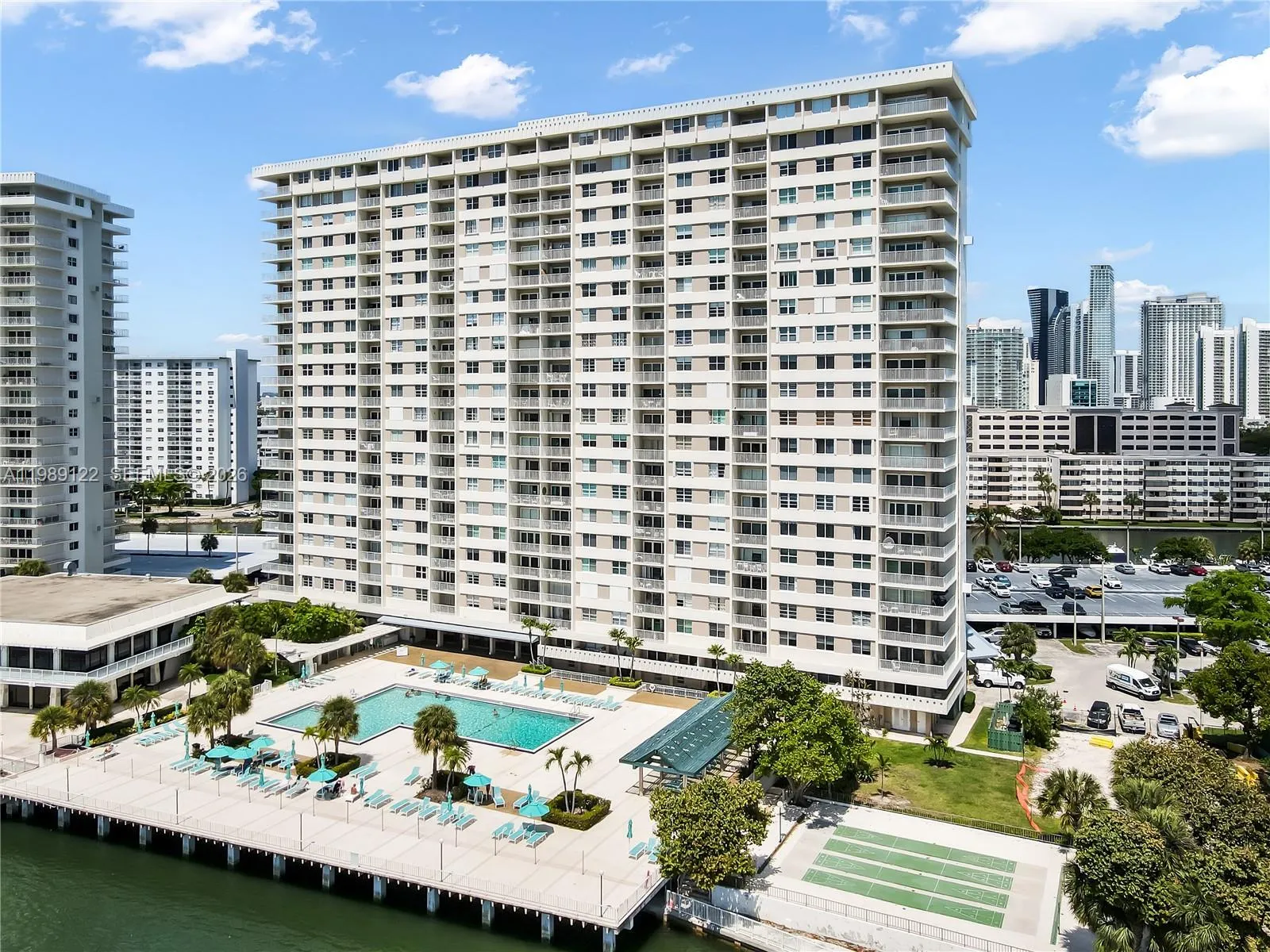 300 Bayview Dr 307, Sunny Isles Beach, Florida 331, Sunny Isles Beach, Florida 33160, 2 Bedrooms Bedrooms, ,2 BathroomsBathrooms,Residential Lease,For Rent,300 Bayview Dr 307, Sunny Isles Beach, Florida 331,A11989122
