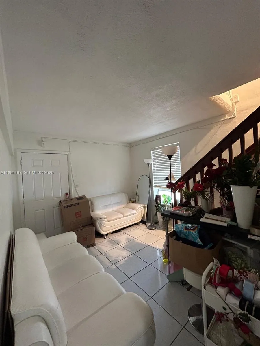 11 Sw 32nd Ave 4, Miami, Florida 33135, Miami, Florida 33135, 2 Bedrooms Bedrooms, ,1 BathroomBathrooms,Residential Lease,For Rent,11 Sw 32nd Ave 4, Miami, Florida 33135,A11990187
