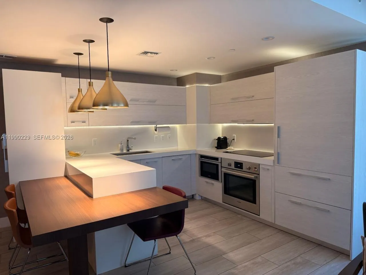 45 Sw 9th St 1401, Miami, Florida 33130, Miami, Florida 33130, 2 Bedrooms Bedrooms, ,2 BathroomsBathrooms,Residential Lease,For Rent,45 Sw 9th St 1401, Miami, Florida 33130,A11990229