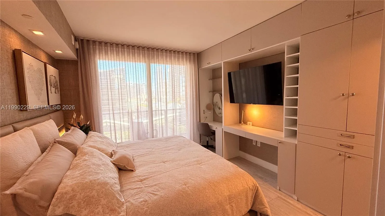 45 Sw 9th St 1401, Miami, Florida 33130, Miami, Florida 33130, 2 Bedrooms Bedrooms, ,2 BathroomsBathrooms,Residential Lease,For Rent,45 Sw 9th St 1401, Miami, Florida 33130,A11990229