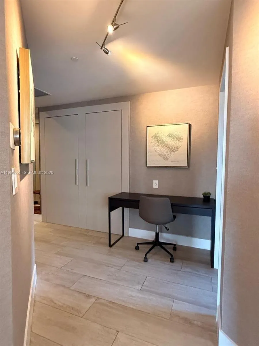 45 Sw 9th St 1401, Miami, Florida 33130, Miami, Florida 33130, 2 Bedrooms Bedrooms, ,2 BathroomsBathrooms,Residential Lease,For Rent,45 Sw 9th St 1401, Miami, Florida 33130,A11990229