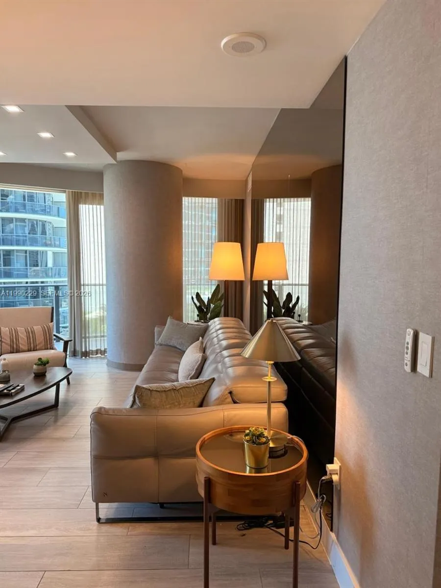 45 Sw 9th St 1401, Miami, Florida 33130, Miami, Florida 33130, 2 Bedrooms Bedrooms, ,2 BathroomsBathrooms,Residential Lease,For Rent,45 Sw 9th St 1401, Miami, Florida 33130,A11990229