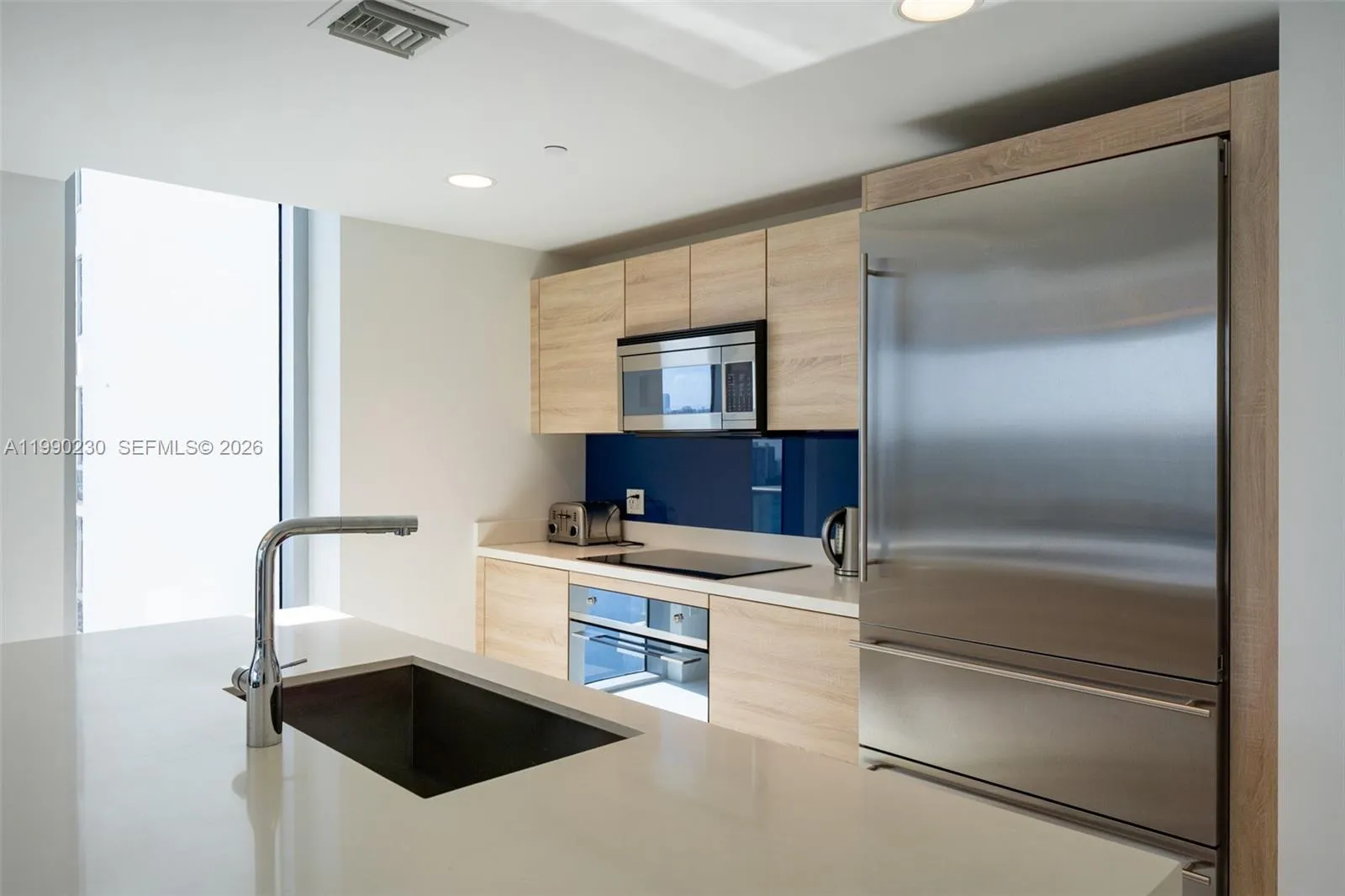 16385 Biscayne Blvd 2707, North Miami Beach, Flori, North Miami Beach, Florida 33160, 3 Bedrooms Bedrooms, ,3 BathroomsBathrooms,Residential,For Sale,16385 Biscayne Blvd 2707, North Miami Beach, Flori,A11990230