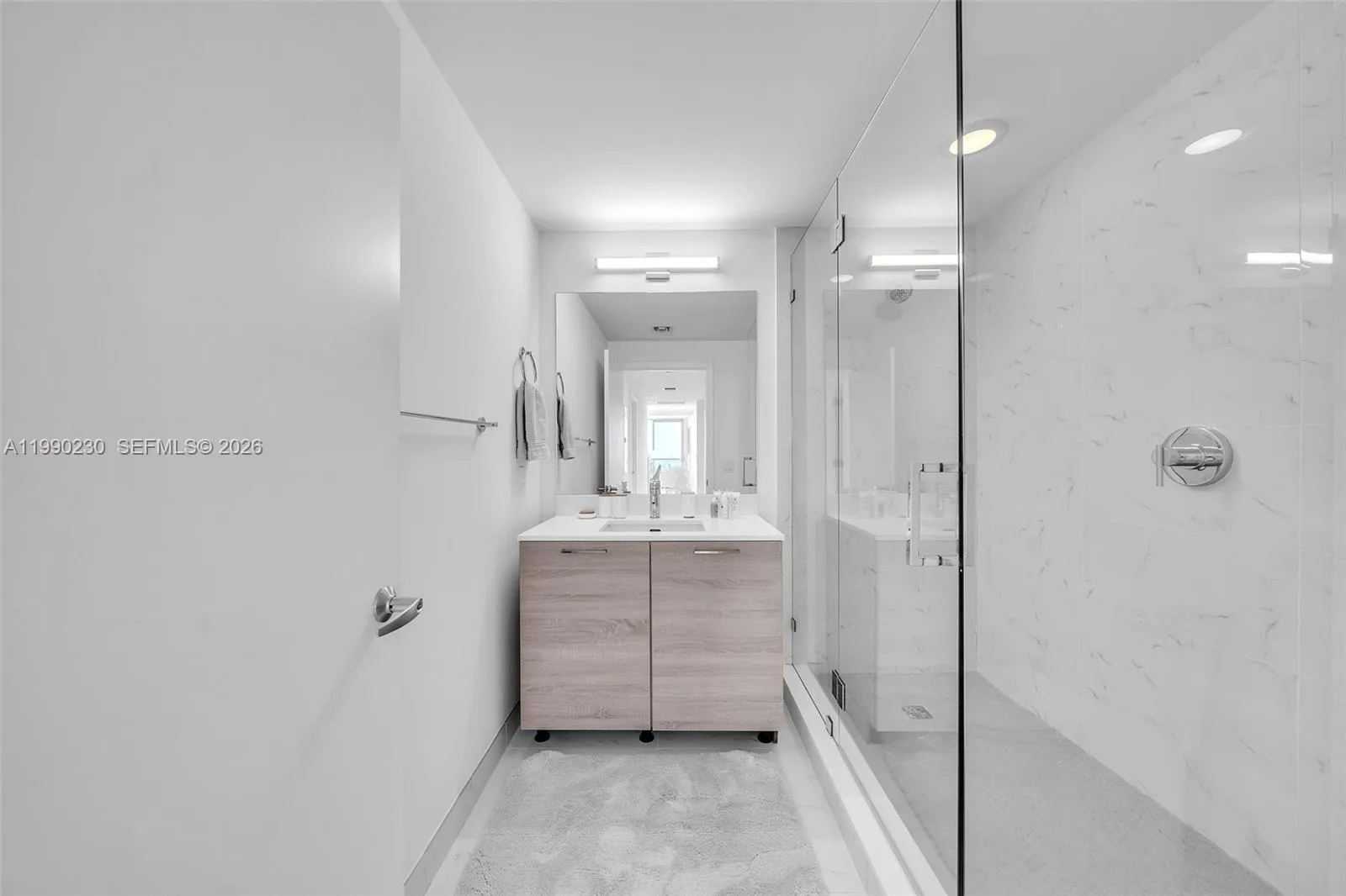 16385 Biscayne Blvd 2707, North Miami Beach, Flori, North Miami Beach, Florida 33160, 3 Bedrooms Bedrooms, ,3 BathroomsBathrooms,Residential,For Sale,16385 Biscayne Blvd 2707, North Miami Beach, Flori,A11990230