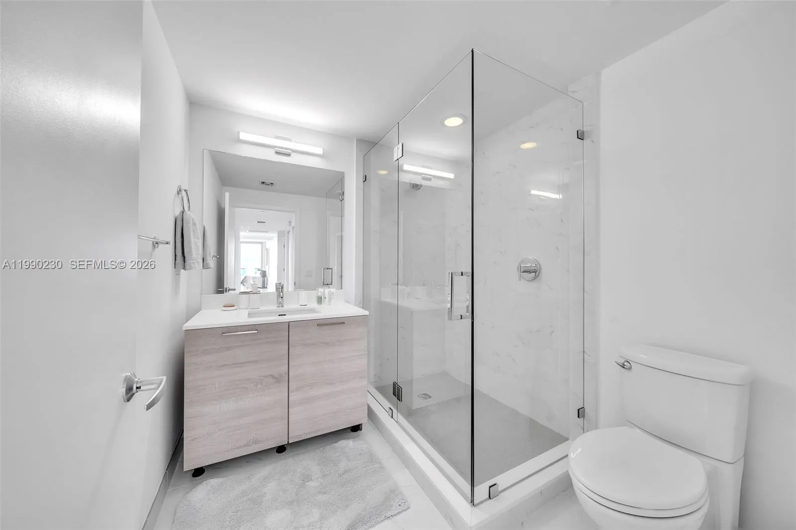 16385 Biscayne Blvd 2707, North Miami Beach, Flori, North Miami Beach, Florida 33160, 3 Bedrooms Bedrooms, ,3 BathroomsBathrooms,Residential,For Sale,16385 Biscayne Blvd 2707, North Miami Beach, Flori,A11990230