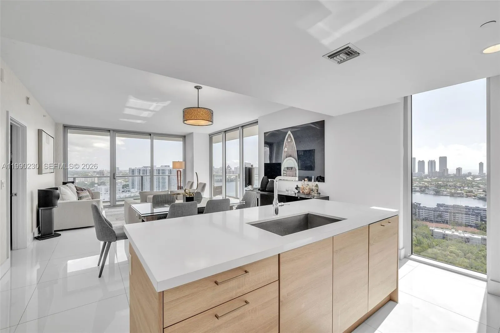 16385 Biscayne Blvd 2707, North Miami Beach, Flori, North Miami Beach, Florida 33160, 3 Bedrooms Bedrooms, ,3 BathroomsBathrooms,Residential,For Sale,16385 Biscayne Blvd 2707, North Miami Beach, Flori,A11990230