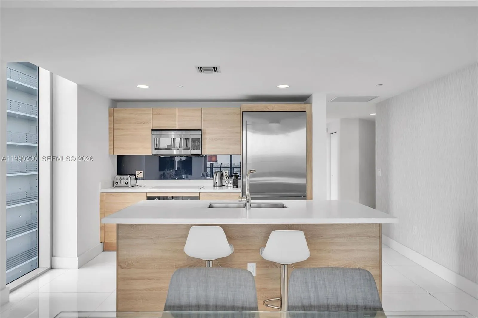 16385 Biscayne Blvd 2707, North Miami Beach, Flori, North Miami Beach, Florida 33160, 3 Bedrooms Bedrooms, ,3 BathroomsBathrooms,Residential,For Sale,16385 Biscayne Blvd 2707, North Miami Beach, Flori,A11990230