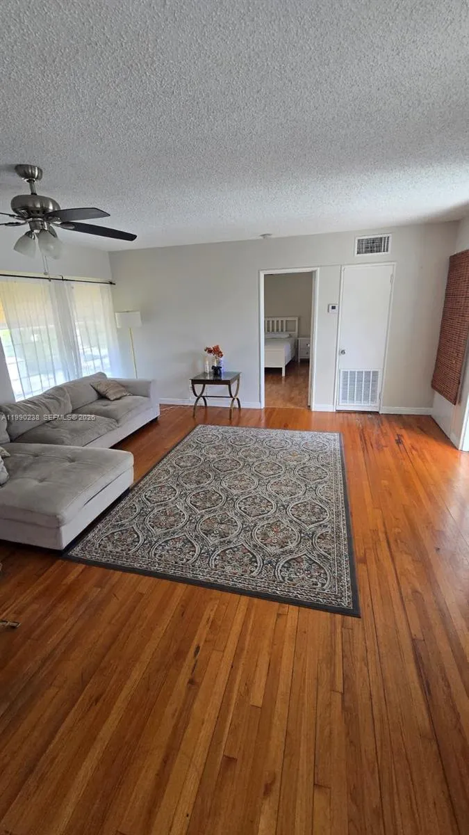 90 Isle Of Venice Dr 9, Fort Lauderdale, Florida 3, Fort Lauderdale, Florida 33301, 1 Bedroom Bedrooms, ,1 BathroomBathrooms,Residential Lease,For Rent,90 Isle Of Venice Dr 9, Fort Lauderdale, Florida 3,A11990238
