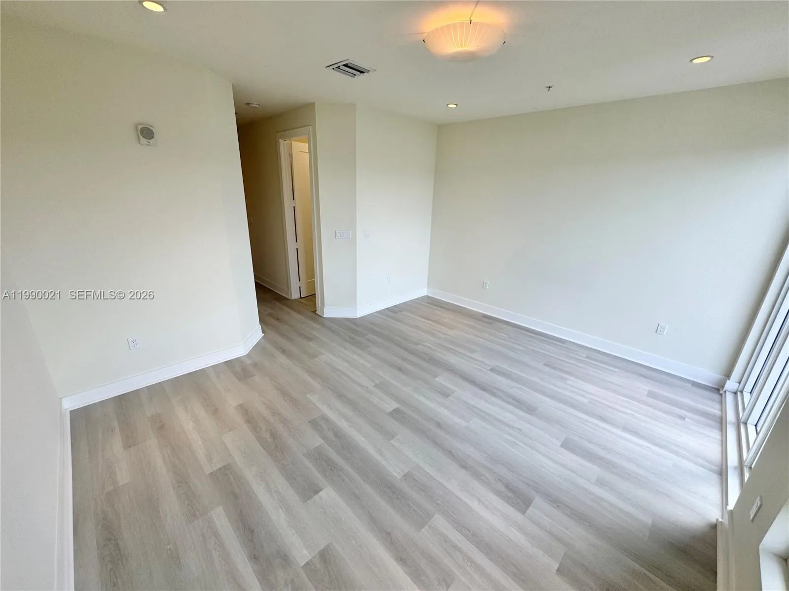 6415 Nw 102nd Path 204, Miami, Florida 33178, Miami, Florida 33178, 3 Bedrooms Bedrooms, ,2 BathroomsBathrooms,Residential Lease,For Rent,6415 Nw 102nd Path 204, Miami, Florida 33178,A11990021