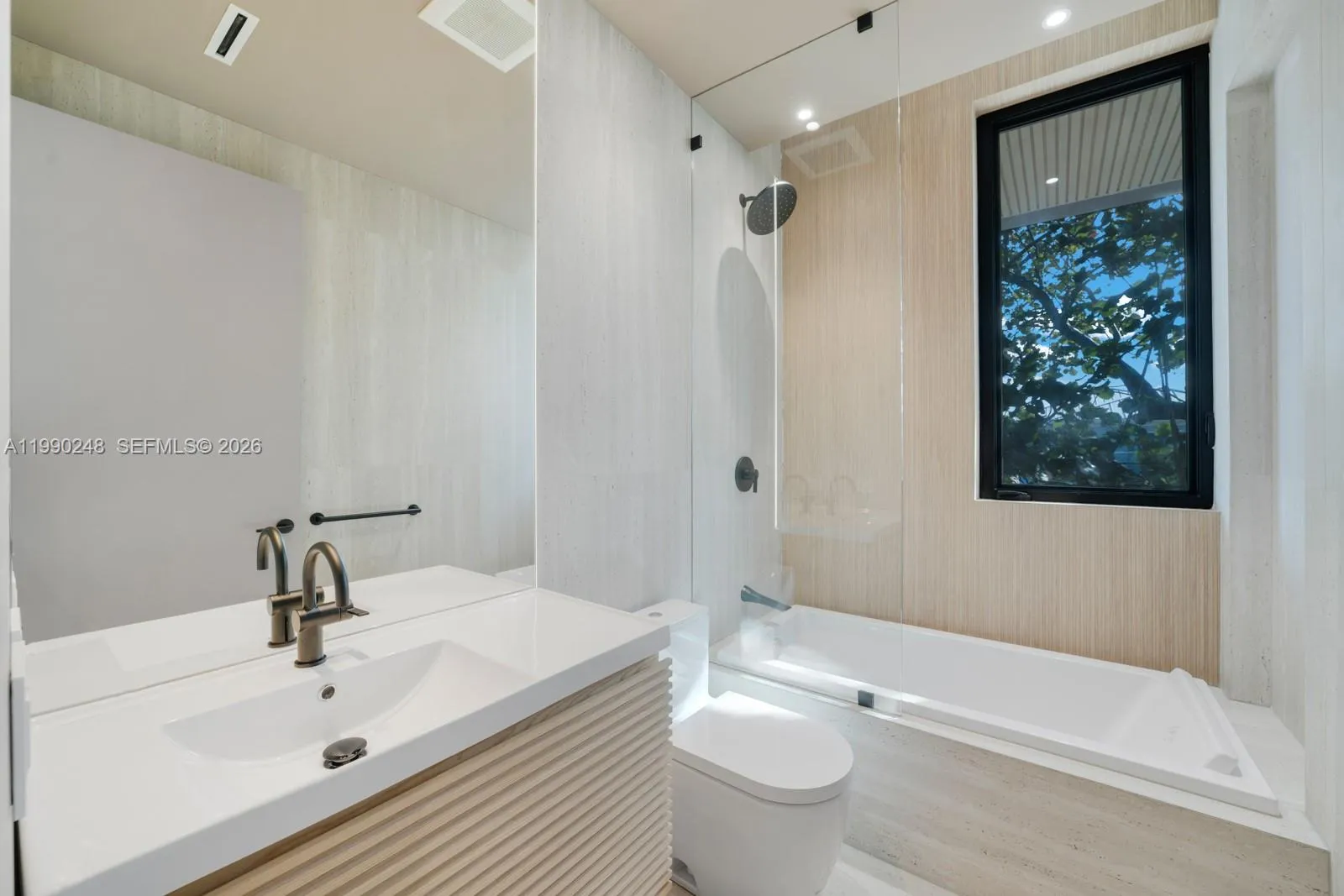 641 Flamingo Dr 0, Fort Lauderdale, Florida 33301, Fort Lauderdale, Florida 33301, 6 Bedrooms Bedrooms, ,7 BathroomsBathrooms,Residential Lease,For Rent,641 Flamingo Dr 0, Fort Lauderdale, Florida 33301,A11990248