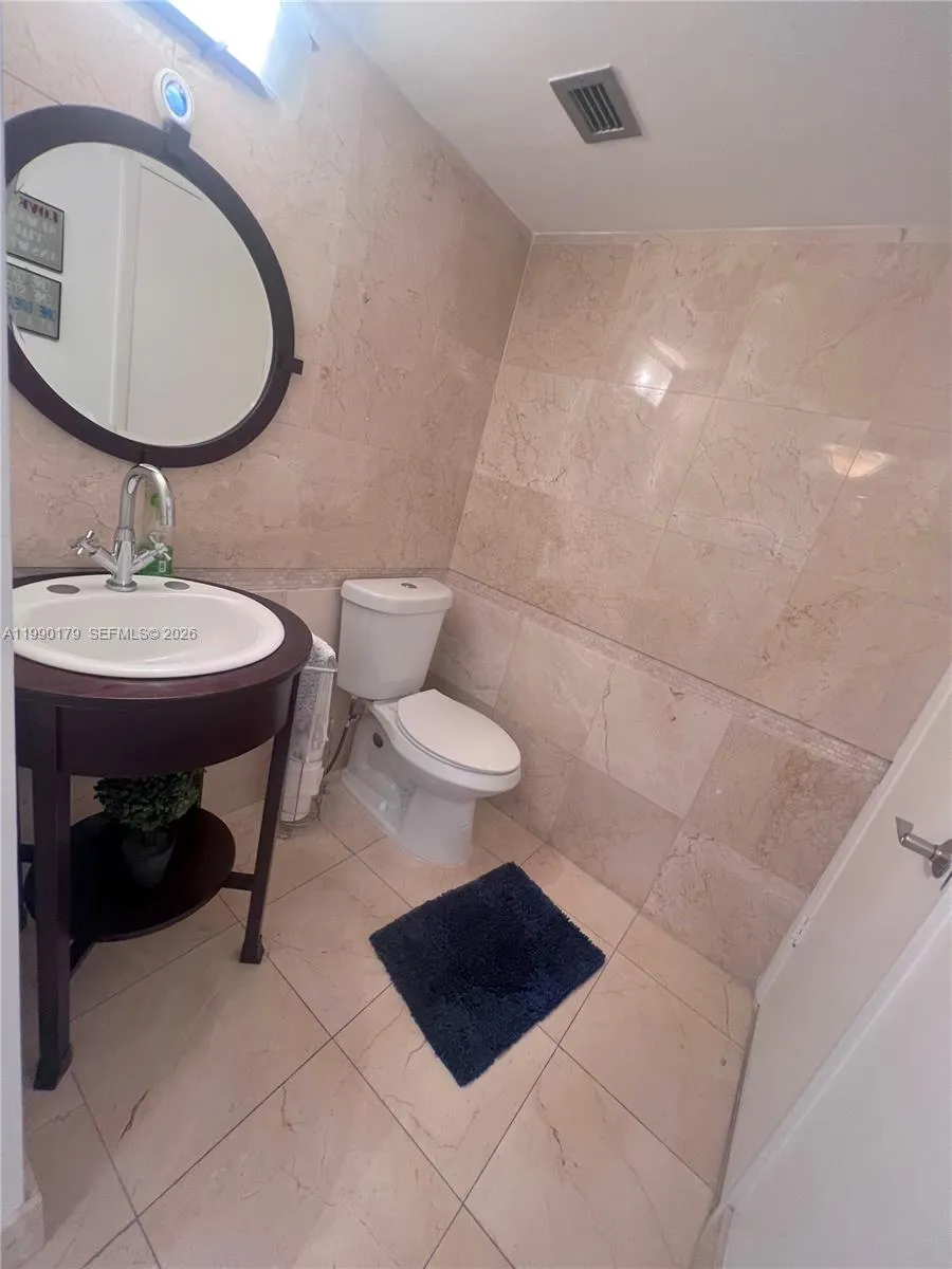 5838 Collins Ave 7g, Miami Beach, Florida 33140, Miami Beach, Florida 33140, 1 Bedroom Bedrooms, ,1 BathroomBathrooms,Residential,For Sale,5838 Collins Ave 7g, Miami Beach, Florida 33140,A11990179