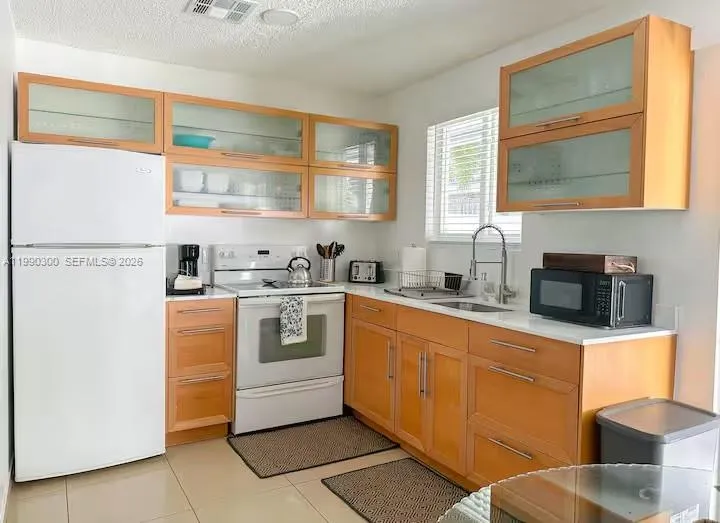 650 Ne 15th St, Fort Lauderdale, Florida 33304, Fort Lauderdale, Florida 33304, ,Residential Income,For Sale,650 Ne 15th St, Fort Lauderdale, Florida 33304,A11990300