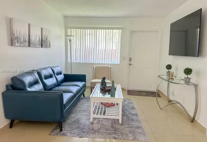 650 Ne 15th St, Fort Lauderdale, Florida 33304, Fort Lauderdale, Florida 33304, ,Residential Income,For Sale,650 Ne 15th St, Fort Lauderdale, Florida 33304,A11990300