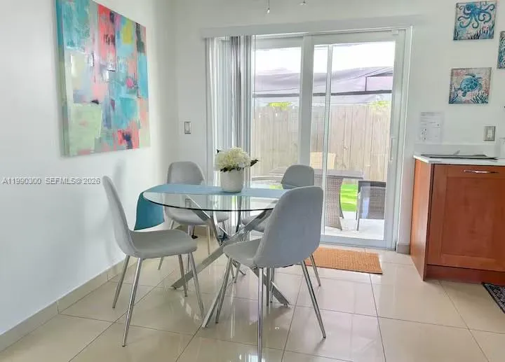 650 Ne 15th St, Fort Lauderdale, Florida 33304, Fort Lauderdale, Florida 33304, ,Residential Income,For Sale,650 Ne 15th St, Fort Lauderdale, Florida 33304,A11990300