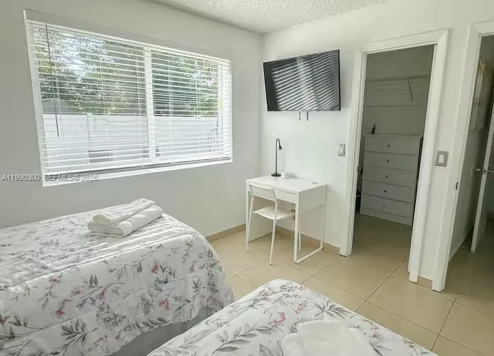 650 Ne 15th St, Fort Lauderdale, Florida 33304, Fort Lauderdale, Florida 33304, ,Residential Income,For Sale,650 Ne 15th St, Fort Lauderdale, Florida 33304,A11990300