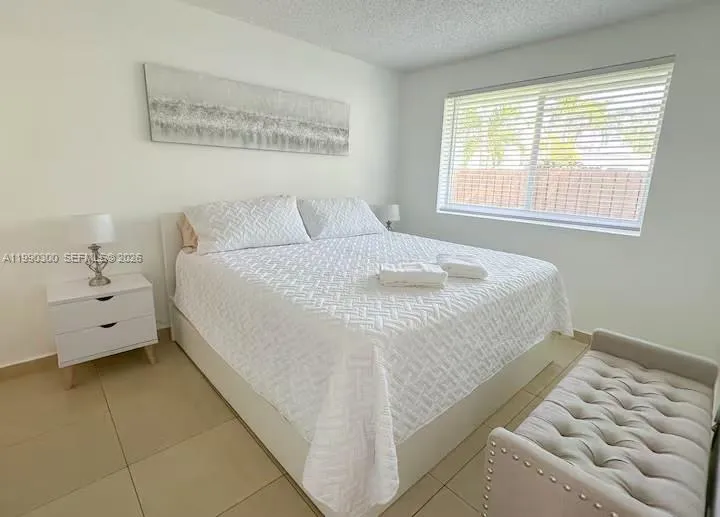 650 Ne 15th St, Fort Lauderdale, Florida 33304, Fort Lauderdale, Florida 33304, ,Residential Income,For Sale,650 Ne 15th St, Fort Lauderdale, Florida 33304,A11990300