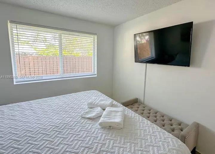 650 Ne 15th St, Fort Lauderdale, Florida 33304, Fort Lauderdale, Florida 33304, ,Residential Income,For Sale,650 Ne 15th St, Fort Lauderdale, Florida 33304,A11990300