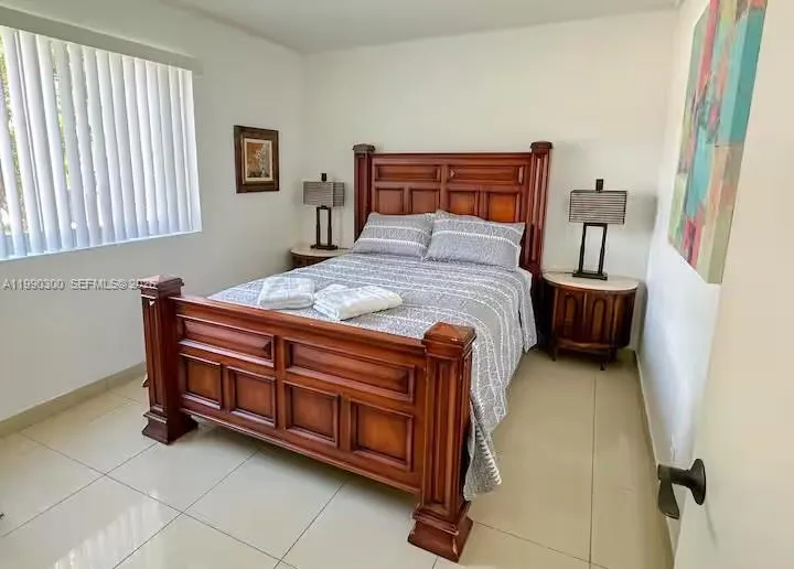 650 Ne 15th St, Fort Lauderdale, Florida 33304, Fort Lauderdale, Florida 33304, ,Residential Income,For Sale,650 Ne 15th St, Fort Lauderdale, Florida 33304,A11990300