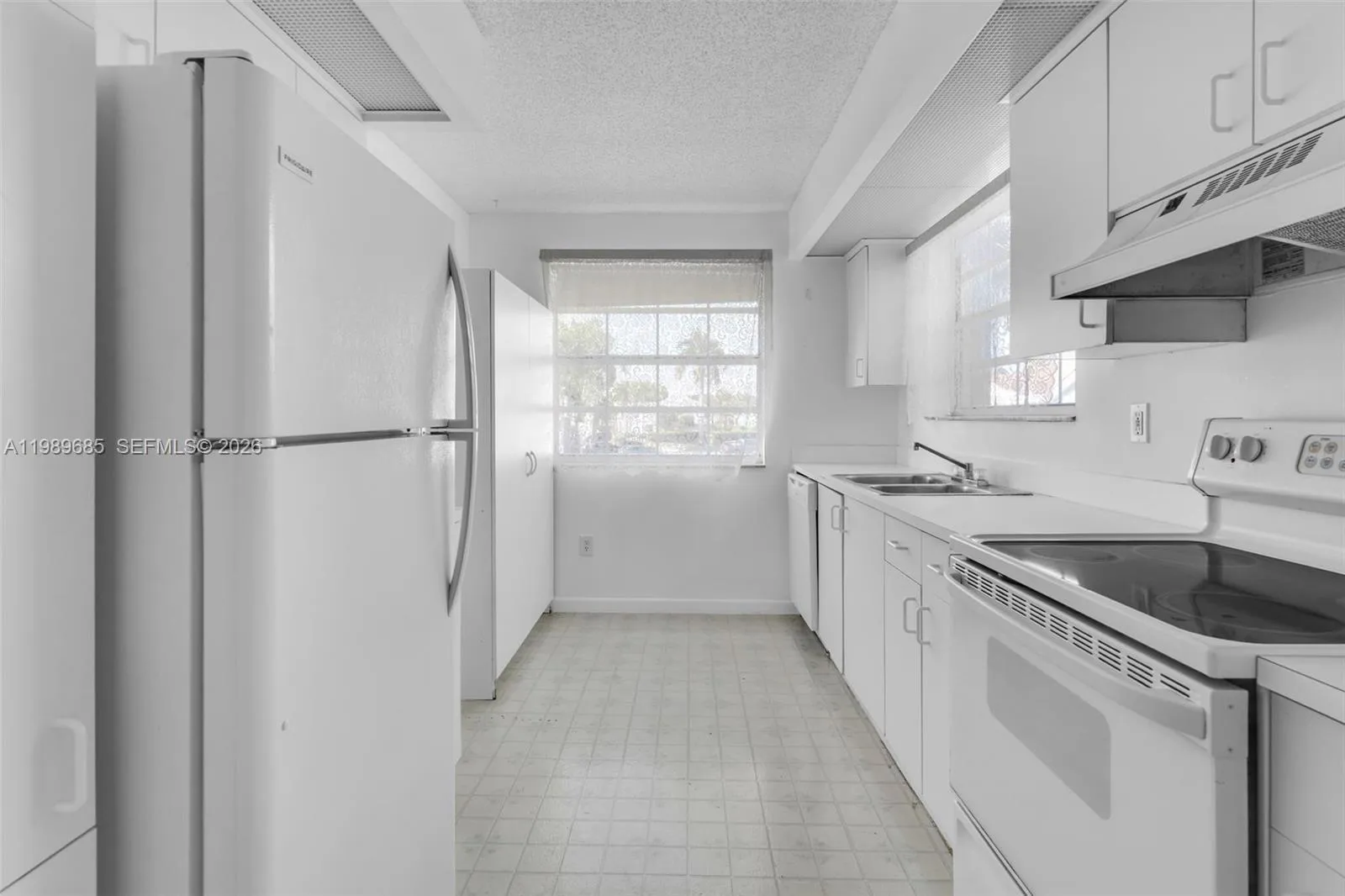 2274 Se 27th Dr 205-f, Homestead, Florida 33035, Homestead, Florida 33035, 2 Bedrooms Bedrooms, ,2 BathroomsBathrooms,Residential,For Sale,2274 Se 27th Dr 205-f, Homestead, Florida 33035,A11989685