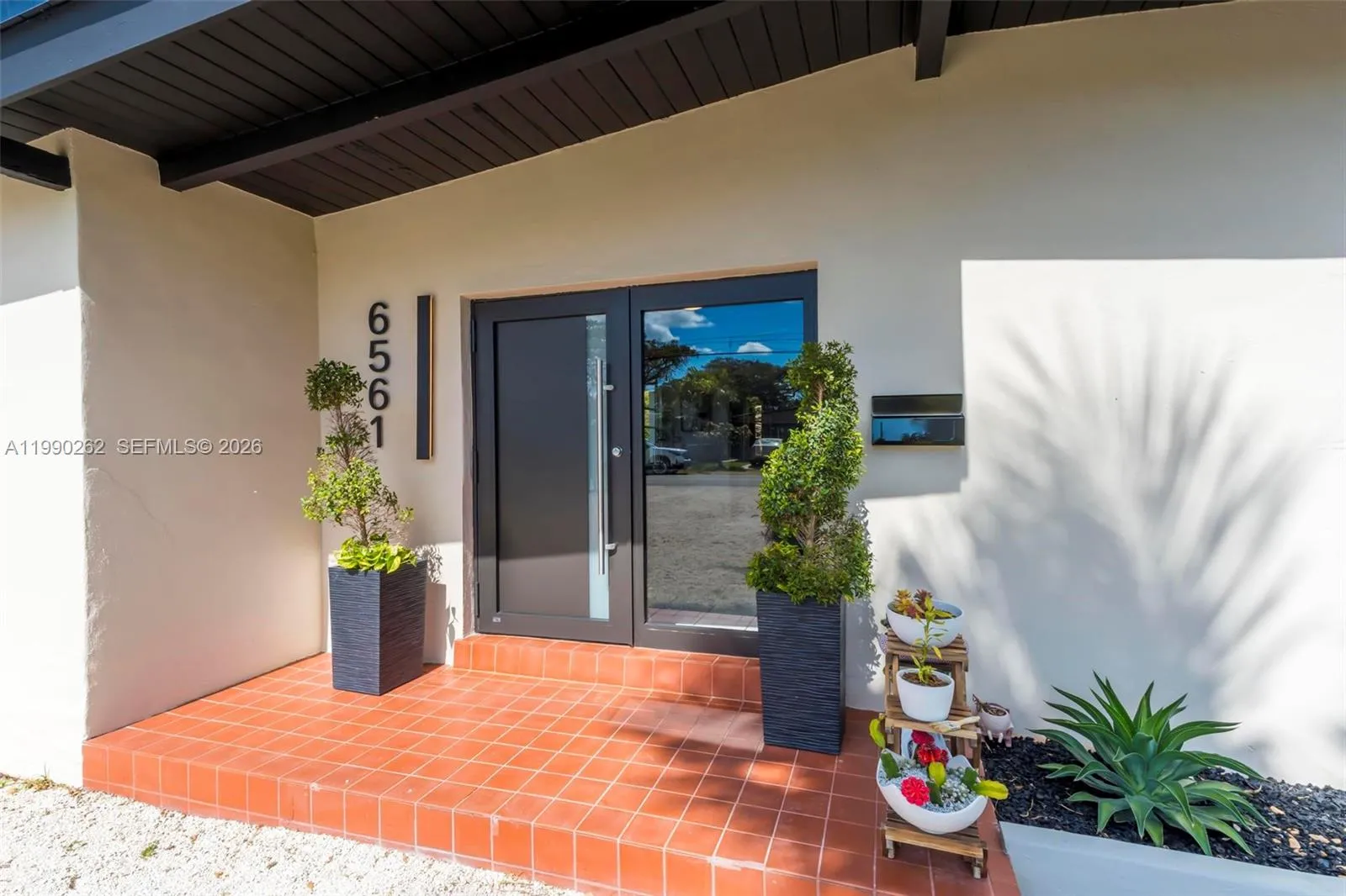 6561 Sw 34th St, Miami, Florida 33155, Miami, Florida 33155, 2 Bedrooms Bedrooms, ,1 BathroomBathrooms,Residential,For Sale,6561 Sw 34th St, Miami, Florida 33155,A11990262