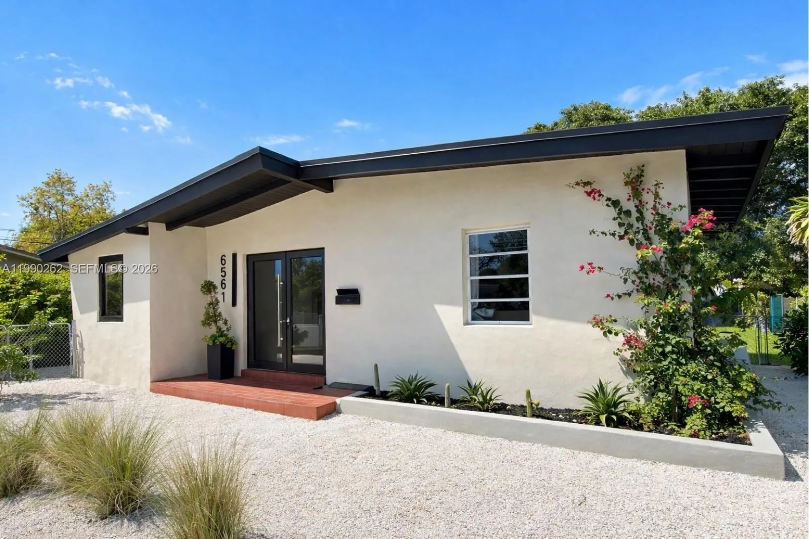 6561 Sw 34th St, Miami, Florida 33155, Miami, Florida 33155, 2 Bedrooms Bedrooms, ,1 BathroomBathrooms,Residential,For Sale,6561 Sw 34th St, Miami, Florida 33155,A11990262