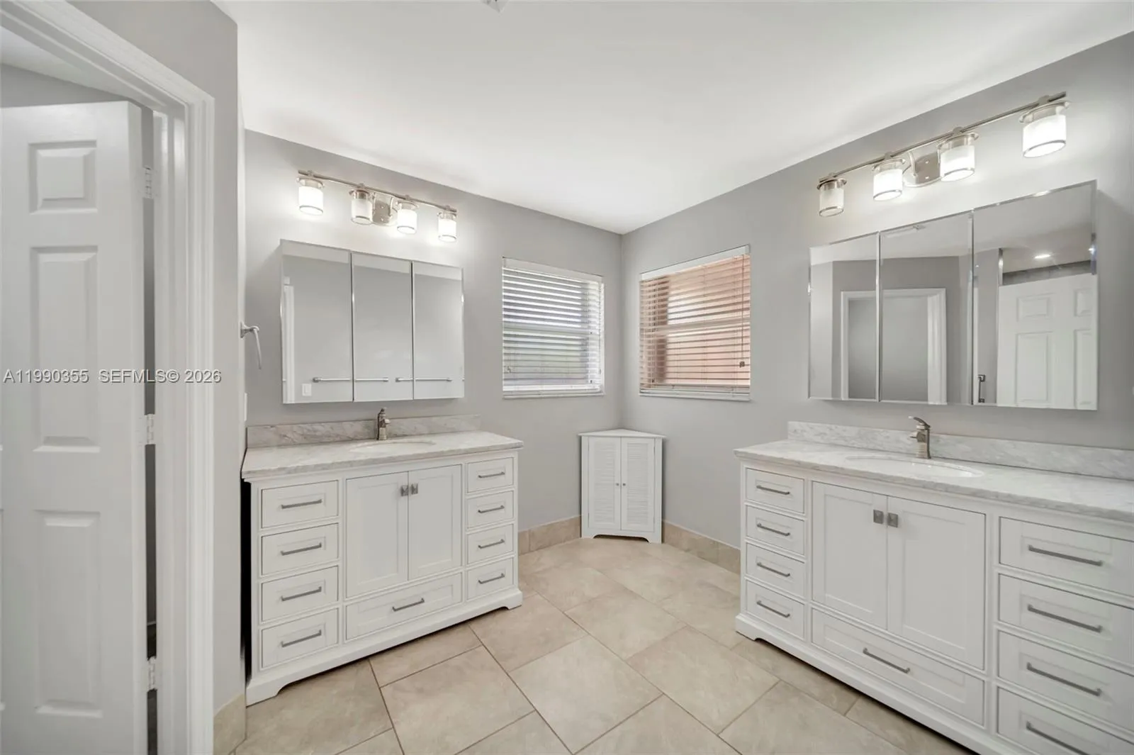 14721 Vista Verdi Rd, Davie, Florida 33325, Davie, Florida 33325, 3 Bedrooms Bedrooms, ,2 BathroomsBathrooms,Residential,For Sale,14721 Vista Verdi Rd, Davie, Florida 33325,A11990355