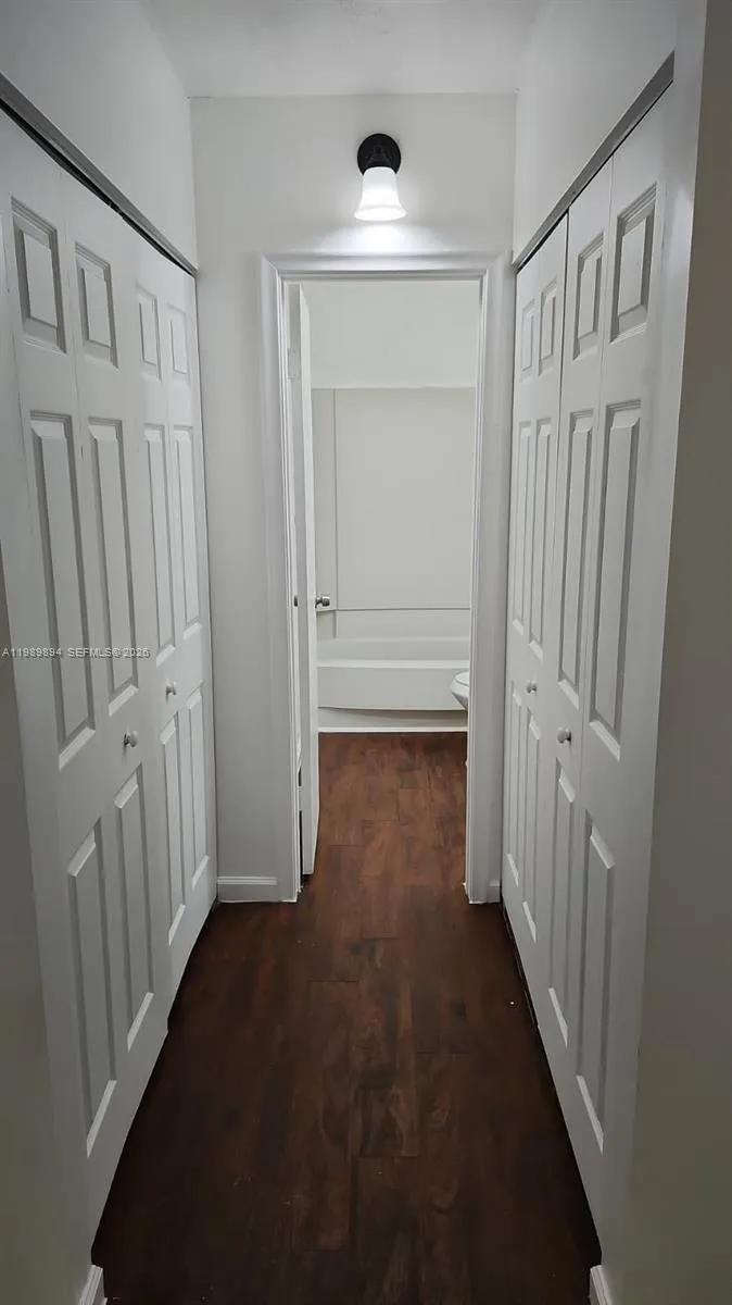 2401 Riverside Dr 510-b, Coral Springs, Florida 33, Coral Springs, Florida 33065, 1 Bedroom Bedrooms, ,1 BathroomBathrooms,Residential Lease,For Rent,2401 Riverside Dr 510-b, Coral Springs, Florida 33,A11989894