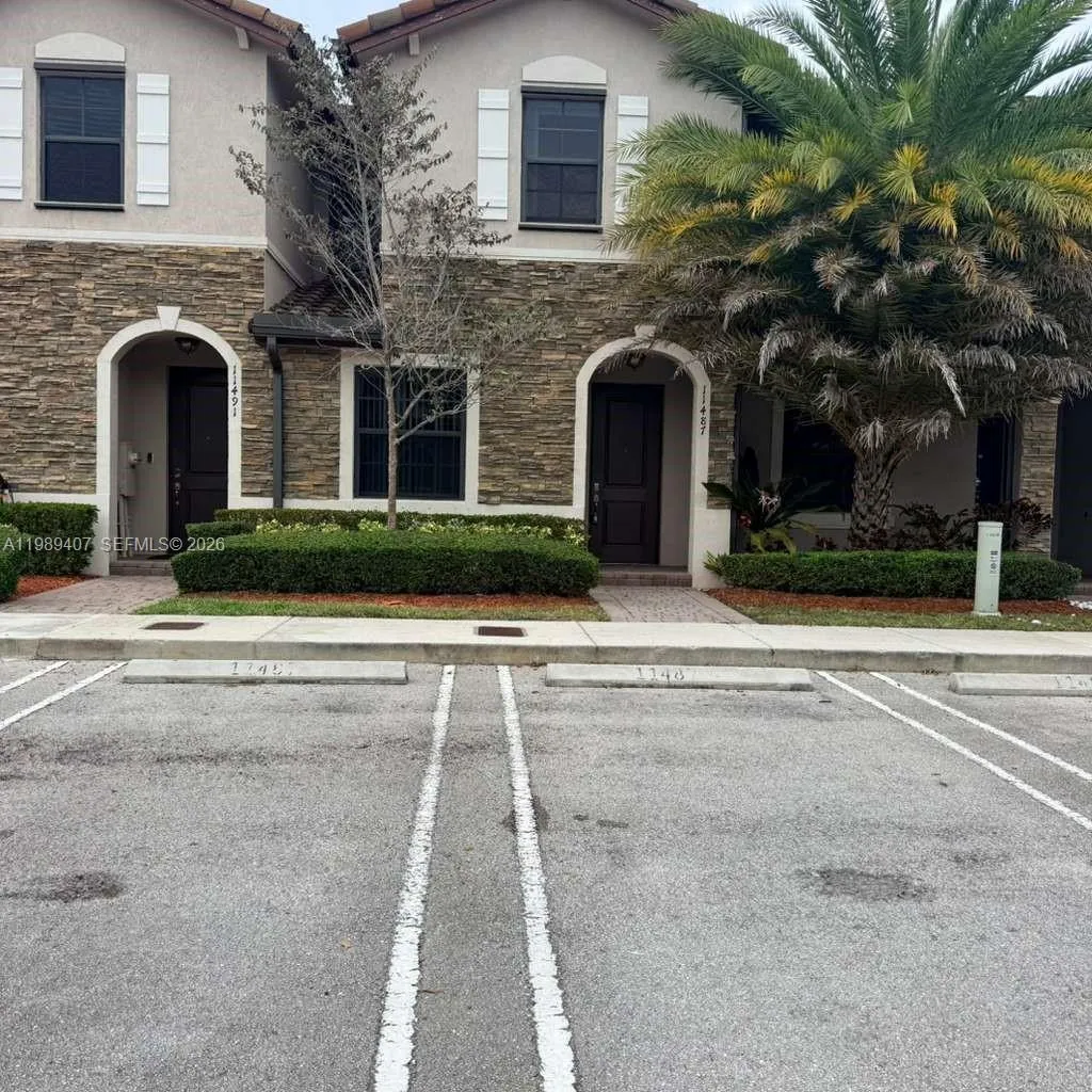 11487 Sw 248th Ln, Homestead, Florida 33032, Homestead, Florida 33032, 3 Bedrooms Bedrooms, ,2 BathroomsBathrooms,Residential Lease,For Rent,11487 Sw 248th Ln, Homestead, Florida 33032,A11989407