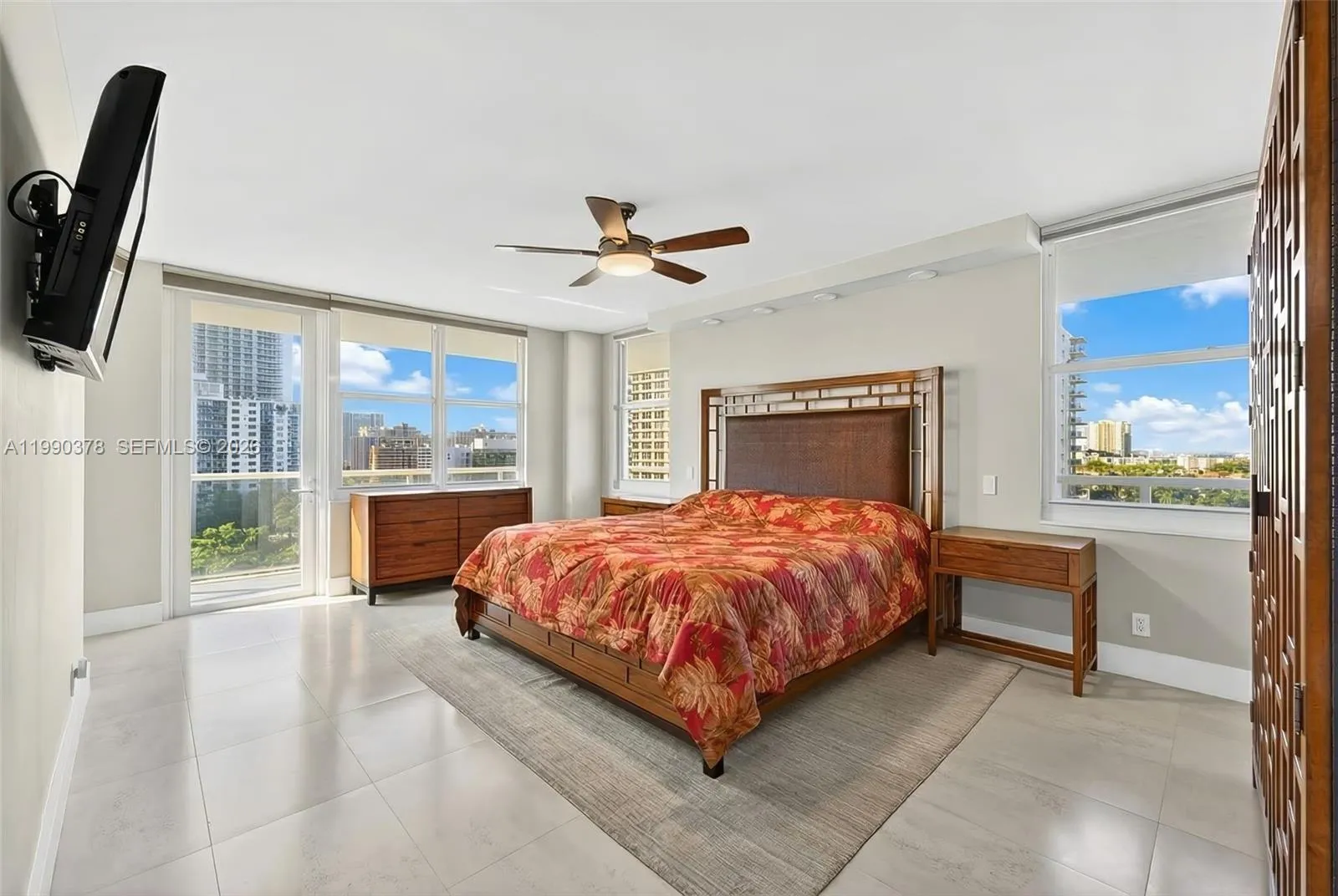 3725 S Ocean Dr 1024, Hollywood, Florida 33019, Hollywood, Florida 33019, 2 Bedrooms Bedrooms, ,2 BathroomsBathrooms,Residential,For Sale,3725 S Ocean Dr 1024, Hollywood, Florida 33019,A11990378