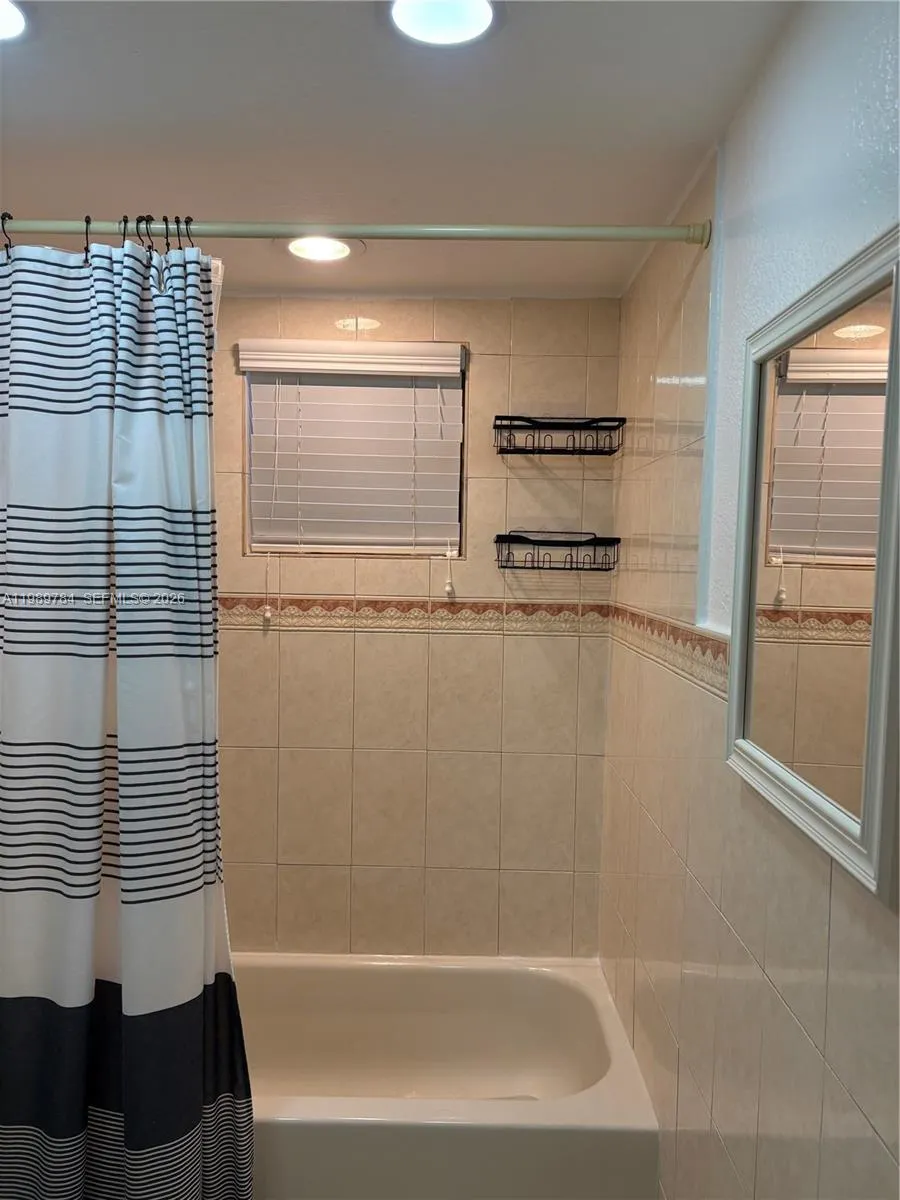 8075 Sw 107th Ave 221, Miami, Florida 33173, Miami, Florida 33173, 1 Bedroom Bedrooms, ,1 BathroomBathrooms,Residential Lease,For Rent,8075 Sw 107th Ave 221, Miami, Florida 33173,A11989784