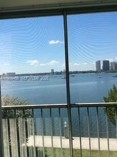 3000 Marcos Dr P312, Aventura, Florida 33160, Aventura, Florida 33160, 1 Bedroom Bedrooms, ,1 BathroomBathrooms,Residential Lease,For Rent,3000 Marcos Dr P312, Aventura, Florida 33160,A11989466