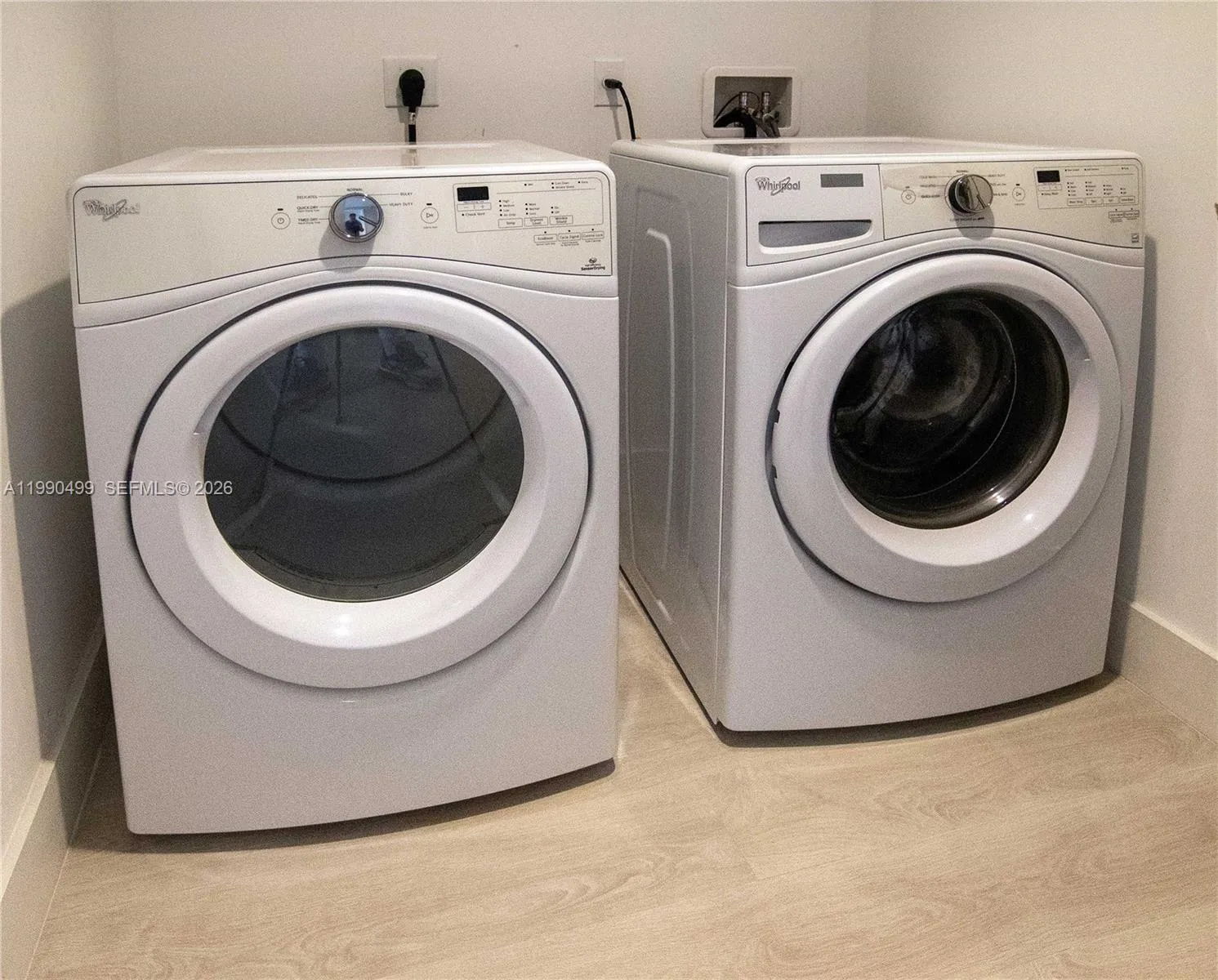Washer and Dryer next the kitchen \n\n