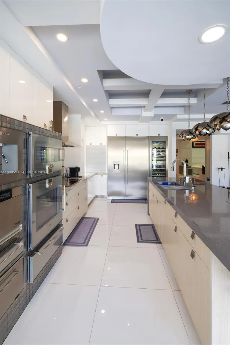 11143 Nw 72nd Ter, Doral, Florida 33178, Doral, Florida 33178, 5 Bedrooms Bedrooms, ,3 BathroomsBathrooms,Residential,For Sale,11143 Nw 72nd Ter, Doral, Florida 33178,A11990513